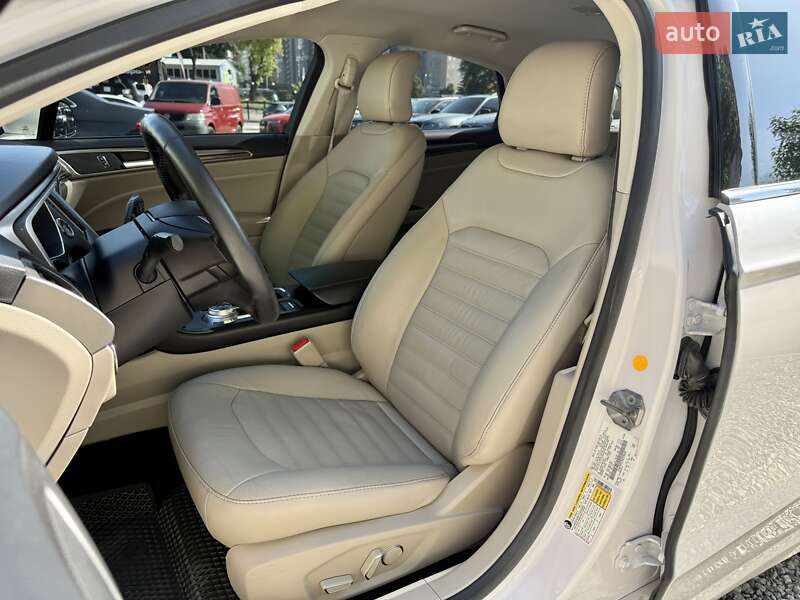 Седан Ford Fusion 2016 в Харкові