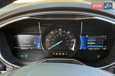 Седан Ford Fusion 2016 в 