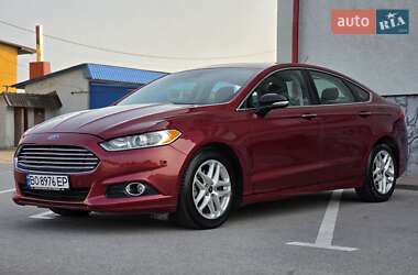 Седан Ford Fusion 2013 в 