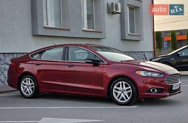 Седан Ford Fusion 2013 в 