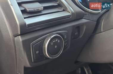 Седан Ford Fusion 2013 в 