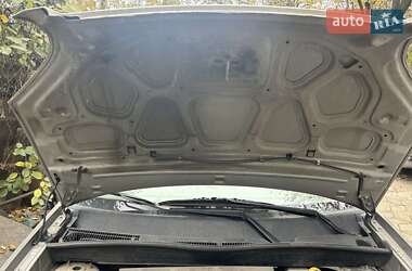 Хэтчбек Ford Fusion 2004 в 