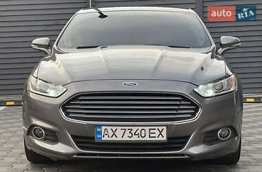 Седан Ford Fusion 2014 в 
