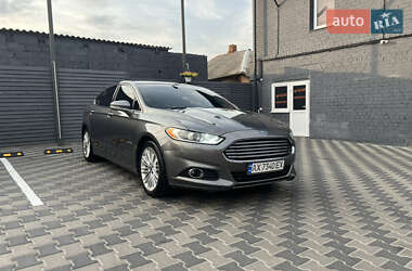 Седан Ford Fusion 2014 в 
