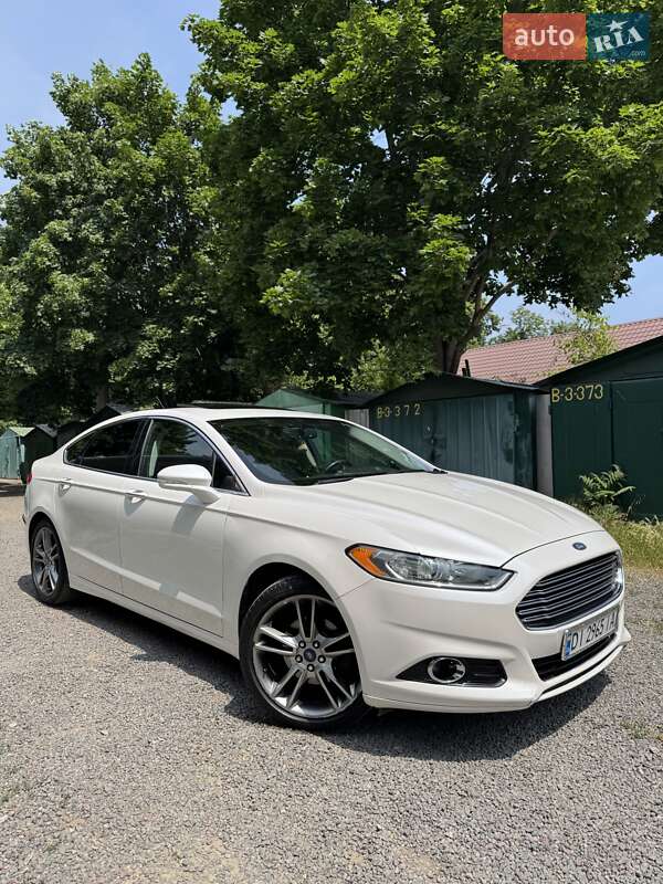 Седан Ford Fusion 2013 в 