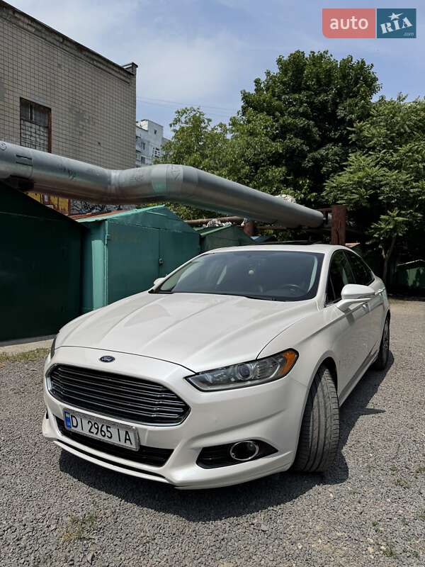 Седан Ford Fusion 2013 в Одесі
