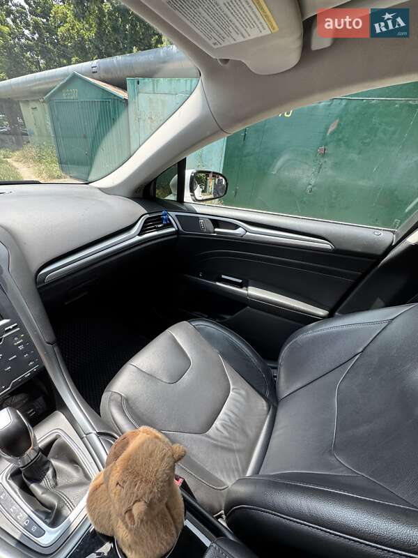 Седан Ford Fusion 2013 в Одесі