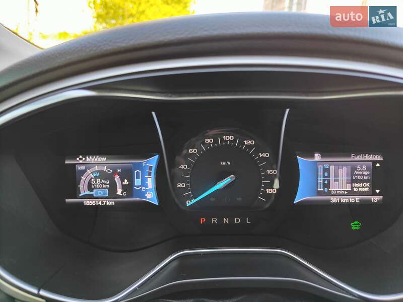 Седан Ford Fusion 2015 в Дрогобыче