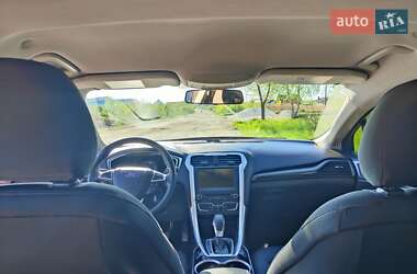 Седан Ford Fusion 2015 в 