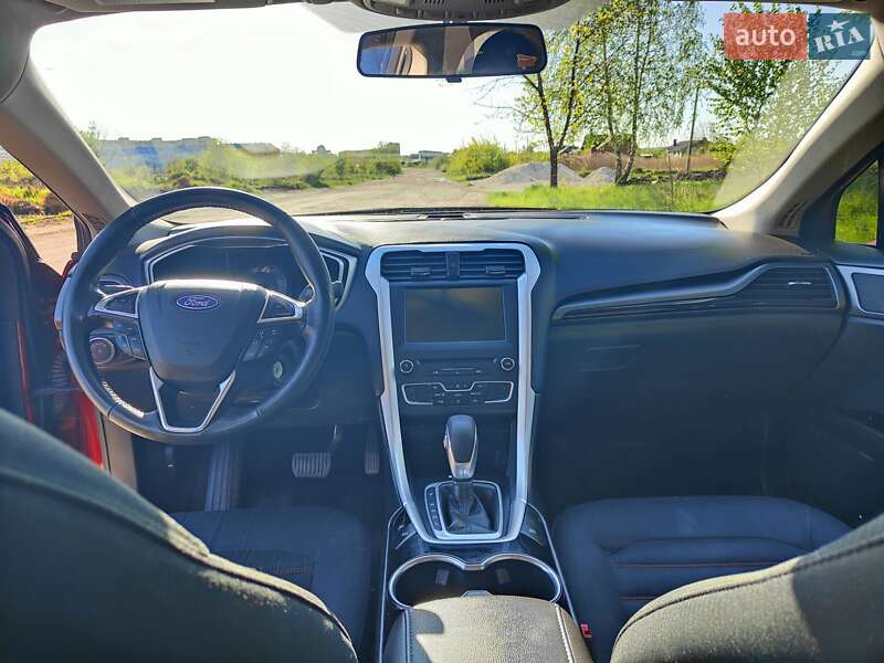 Седан Ford Fusion 2015 в Дрогобыче