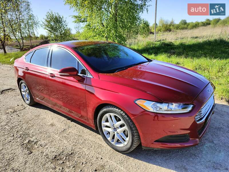 Седан Ford Fusion 2015 в Дрогобыче