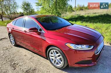 Седан Ford Fusion 2015 в 