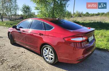 Седан Ford Fusion 2015 в 