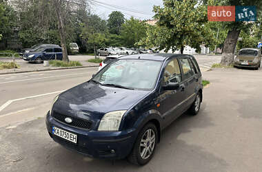 Хэтчбек Ford Fusion 2004 в Киеве