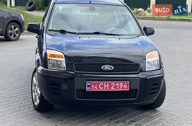Хэтчбек Ford Fusion 2011 в 