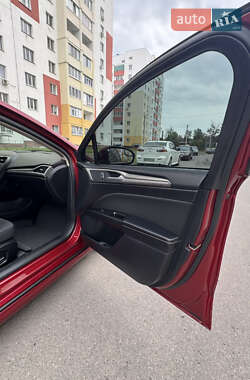 Седан Ford Fusion 2017 в 