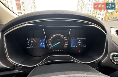 Седан Ford Fusion 2017 в 