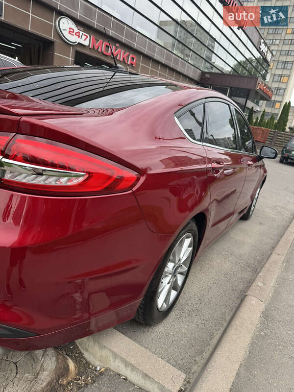 Седан Ford Fusion 2017 в Харкові