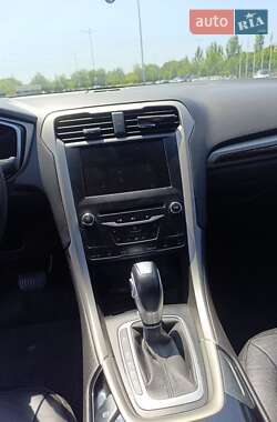 Седан Ford Fusion 2014 в 