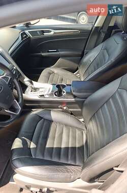 Седан Ford Fusion 2014 в 
