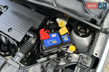 Хэтчбек Ford Fusion 2005 в 