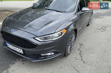 Седан Ford Fusion 2018 в 