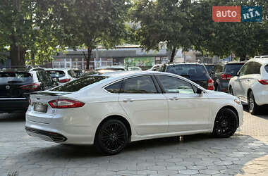 Седан Ford Fusion 2016 в 