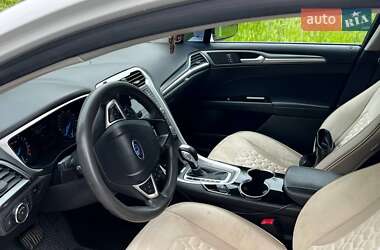 Седан Ford Fusion 2014 в 