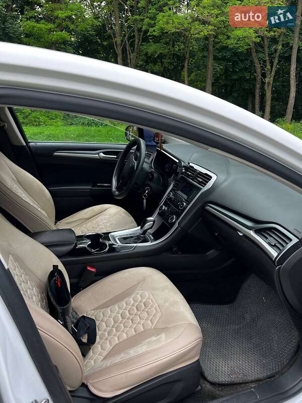 Седан Ford Fusion 2014 в Корсуне-Шевченковском
