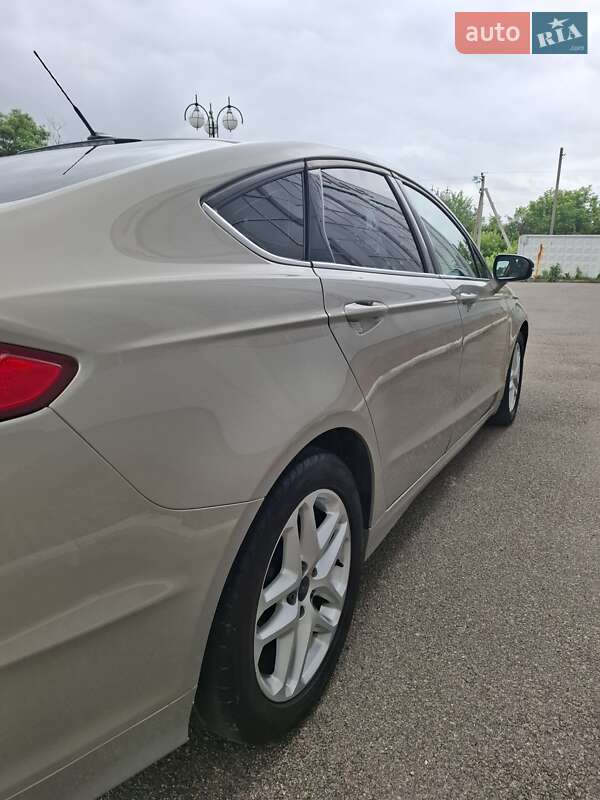 Седан Ford Fusion 2015 в Білій Церкві