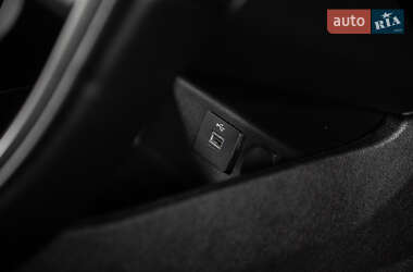 Седан Ford Fusion 2016 в 