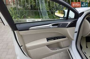 Седан Ford Fusion 2018 в 