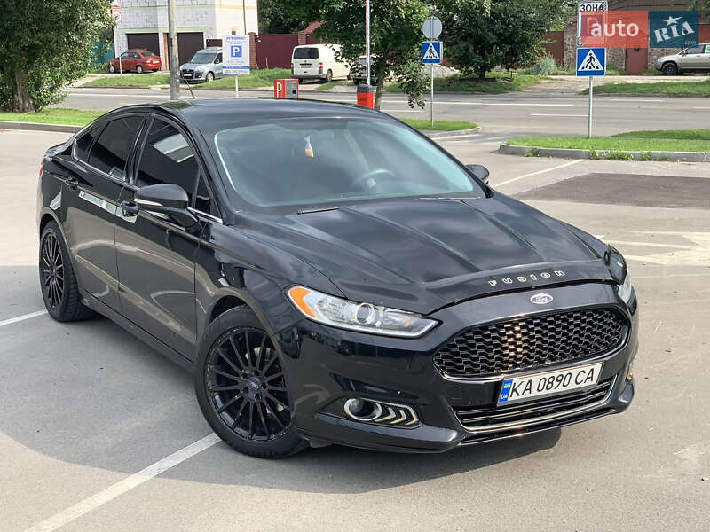 Седан Ford Fusion 2015 в 