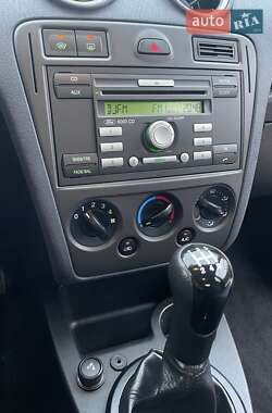 Хетчбек Ford Fusion 2008 в 