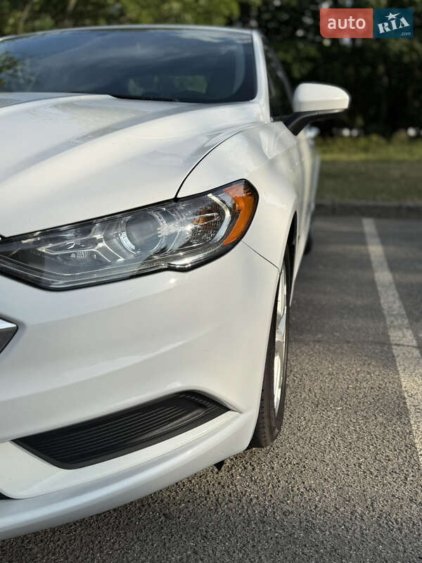 Седан Ford Fusion 2016 в Одесі