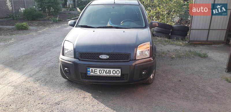 Хэтчбек Ford Fusion 2008 в 
