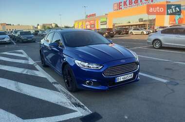 Седан Ford Fusion 2015 в 