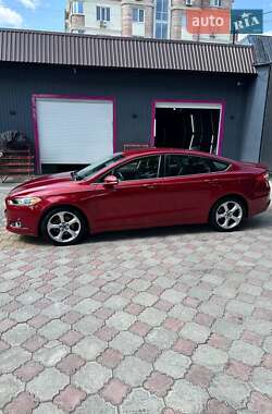 Седан Ford Fusion 2013 в 
