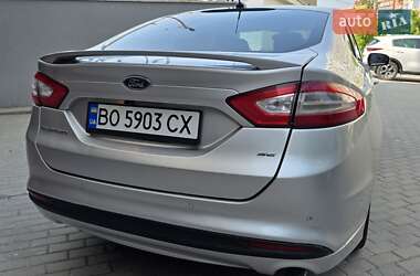 Седан Ford Fusion 2013 в 