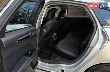 Седан Ford Fusion 2013 в 