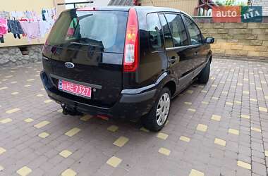 Хэтчбек Ford Fusion 2008 в 