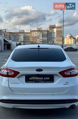 Седан Ford Fusion 2013 в 