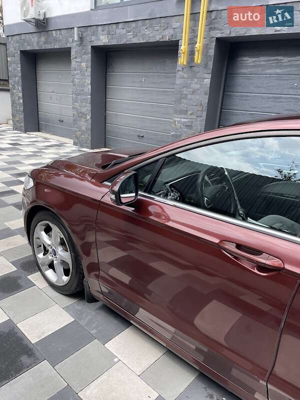 Седан Ford Fusion 2015 в Ирпене