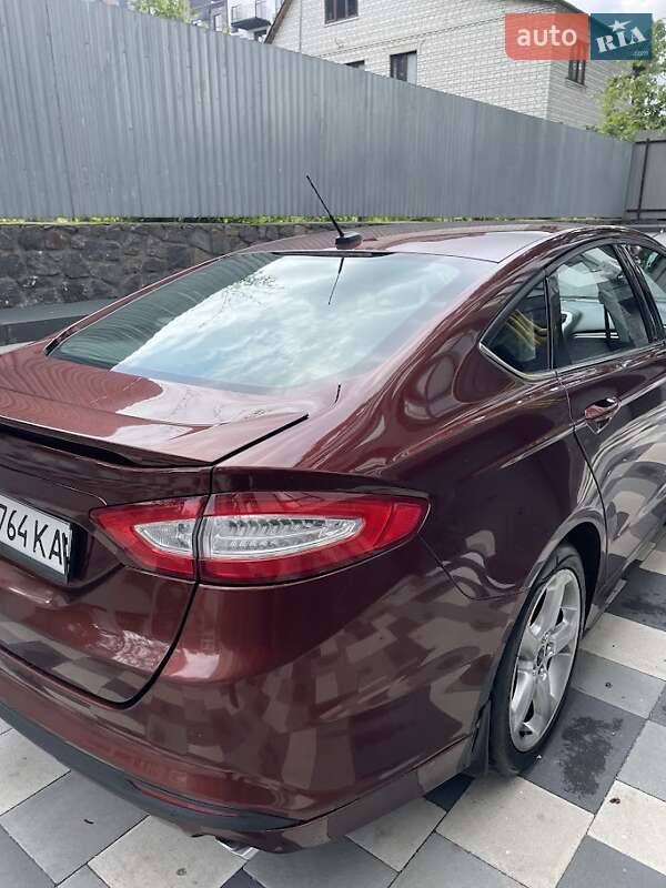 Седан Ford Fusion 2015 в Ирпене