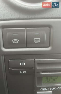 Хэтчбек Ford Fusion 2011 в 