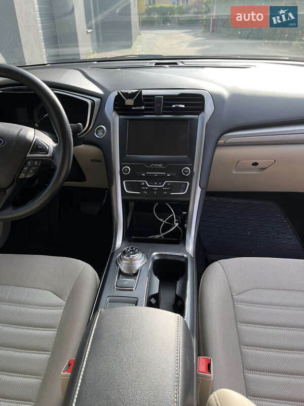 Седан Ford Fusion 2019 в Рівному