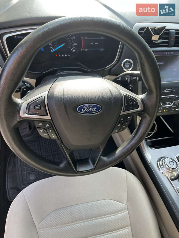 Седан Ford Fusion 2019 в Рівному