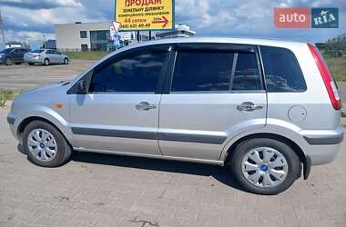 Хэтчбек Ford Fusion 2010 в 