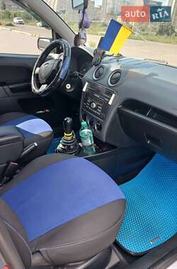 Хэтчбек Ford Fusion 2010 в 