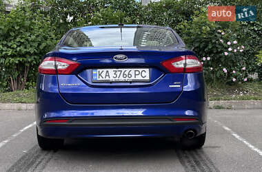 Седан Ford Fusion 2013 в 